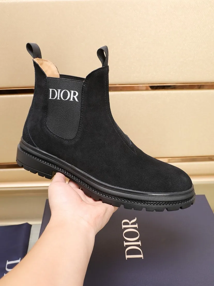 Men's men's shoes 💰P500💰[Dior] Dior ✨ is online at the same time 👏 This casual sneaker is a new product in the series and continues Di*r's classic style. The upper is made of original first-layer cowhide, paired with a textured outsole, and the brand's iconic details are on the side openings to enhance the style. Fashionable and versatile. Create a casual look. Size: 38-44 (45 customized)